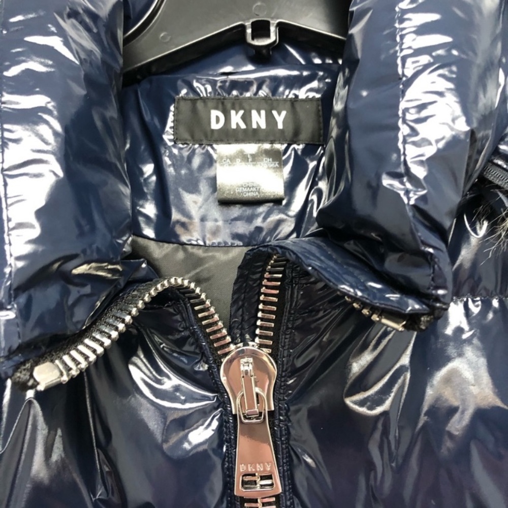 Coat - Picture 6 of 6